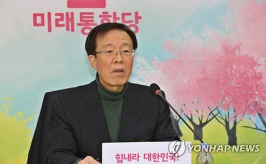 지난 2020년 3월19일 미래통합당(국민의힘 전신) 공천관리위원장 직무대행인 이석연 공관위 부위원장이 국회 본청에서 당 공관위 회의 결과를 브리핑하고 있다.<연합뉴스 자료사진>